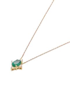 قلادة كيت مرصعة بالزمرد ومصنوعة من الذهب الأصفر عيار 18 قيراط