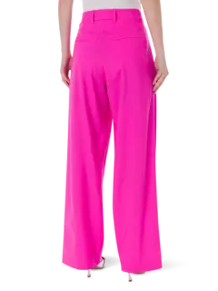 بنطال مصنوع من الصوف الخفيف