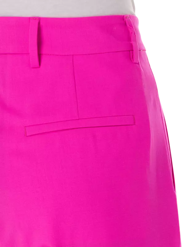 بنطال مصنوع من الصوف الخفيف