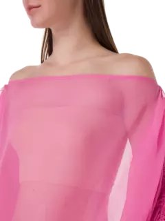 بلوزة شيفون بحواف من الريش