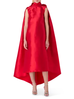 فستان طويل بتصميم كاب