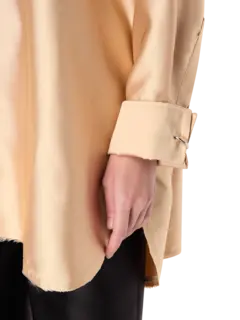 قميص كبير الحجم بأكمام طويلة