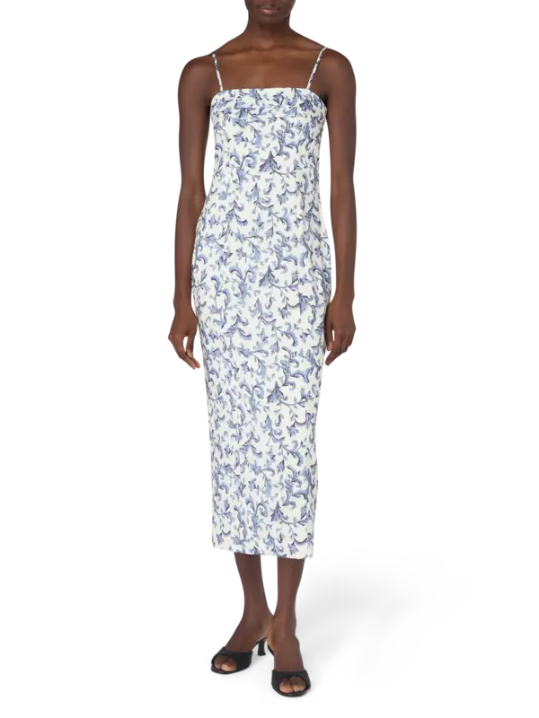 /original/PS1756-BLB_POSE_BluBaroqu_1.png_convert-600x800