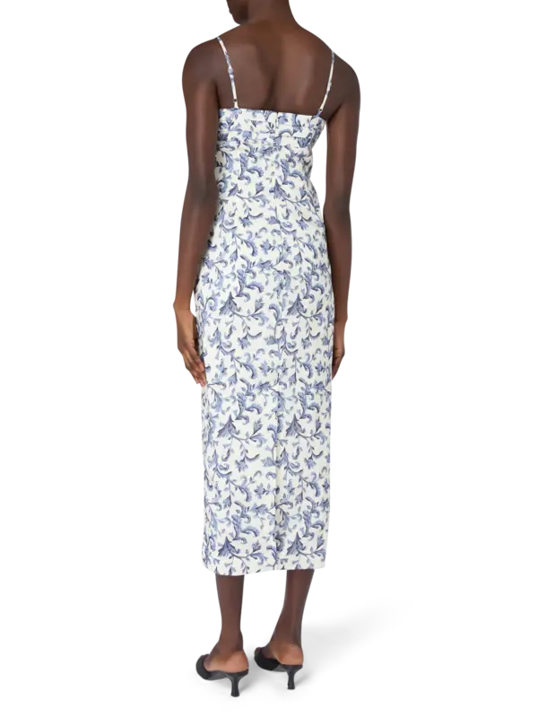 /original/PS1756-BLB_POSE_BluBaroqu_3.png_convert-600x800