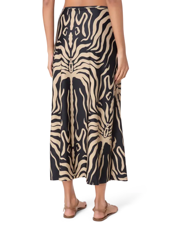 /original/PT03498_JONA_BlackSand_3.png_convert-600x800