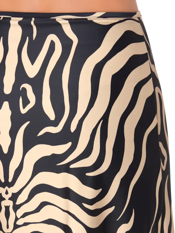 /original/PT03498_JONA_BlackSand_6.png_convert-600x800