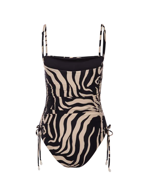 /original/PT03506_JONA_BlackSand_3.png_convert-600x800