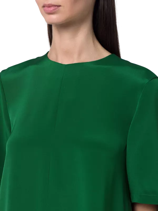 فستان بتصميم تيشيرت من الحرير من 4 طبقات