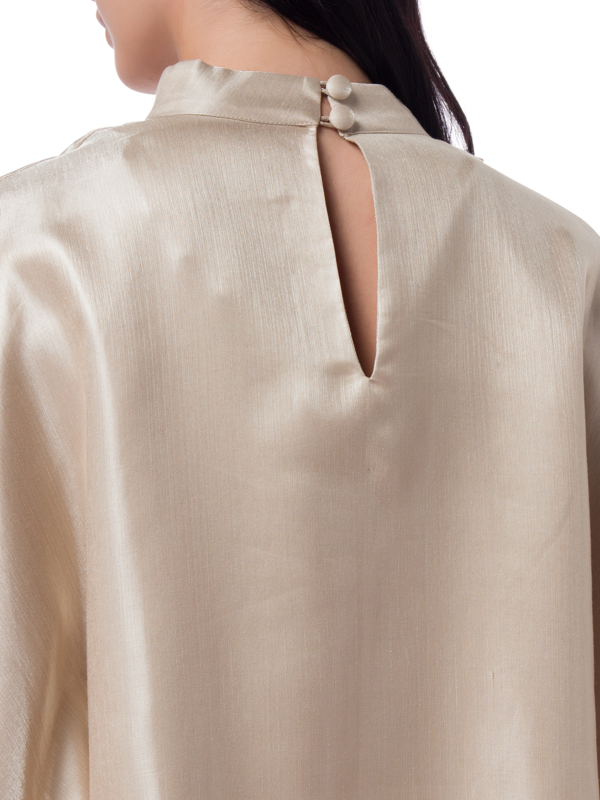 Stand collar caftans w/ embroidery on sleeve