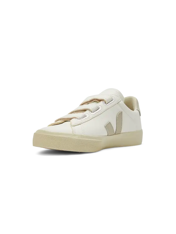 /original/RC0502919A_VEJA_ExtWhi Nat_2.png_convert-600x800