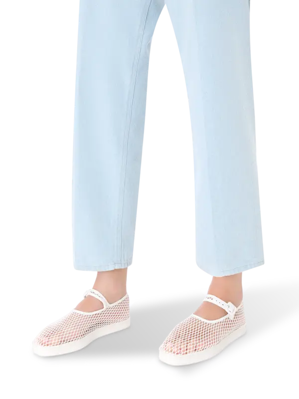 /original/RITA_LORA_White_2.png_convert-600x800