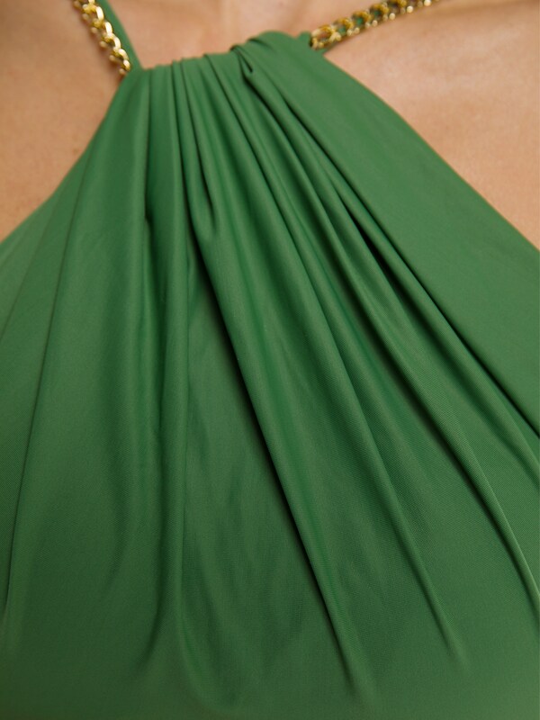 TOP WITH DETAIL