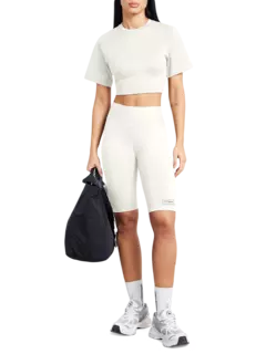 تيشيرت بنمط مشد