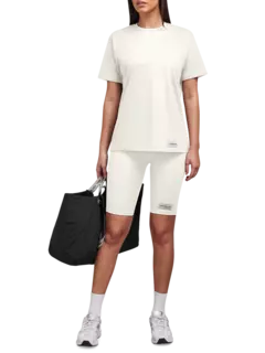 تيشيرت بقصة عادية وطبعة رسومات من قماش معاد تدويره