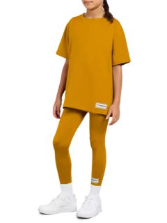 ليغينغز من قماش معاد تدويره للأطفال المراهقين