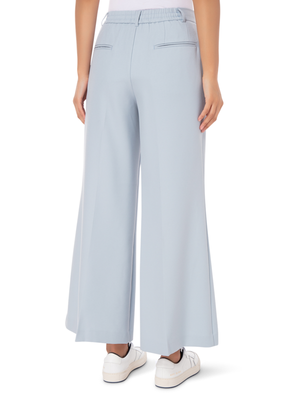 RE-FORM100 WIDE LEG PLEATED PANTS