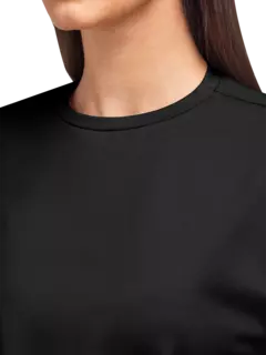 تيشيرت بقصة مربعة من نسيج معاد تدويره