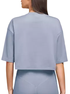 تيشيرت بقصة مربعة من نسيج معاد تدويره