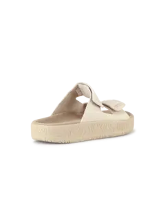 /original/SA3220669A_VEJA_Pierre Alm_4.png_convert-240x320