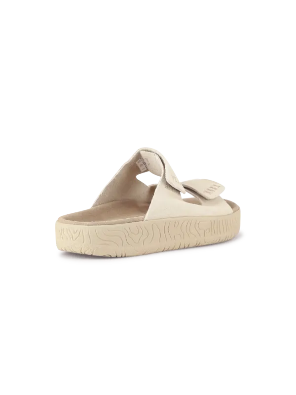 /original/SA3220669A_VEJA_Pierre Alm_4.png_convert-600x800