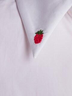 White Box Sleeveless Shirt with Pointed Collar