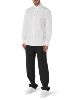 قميص سامي بأكمام طويلة وقصة عادية