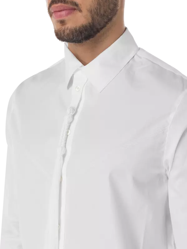 قميص سامي بأكمام طويلة وقصة عادية