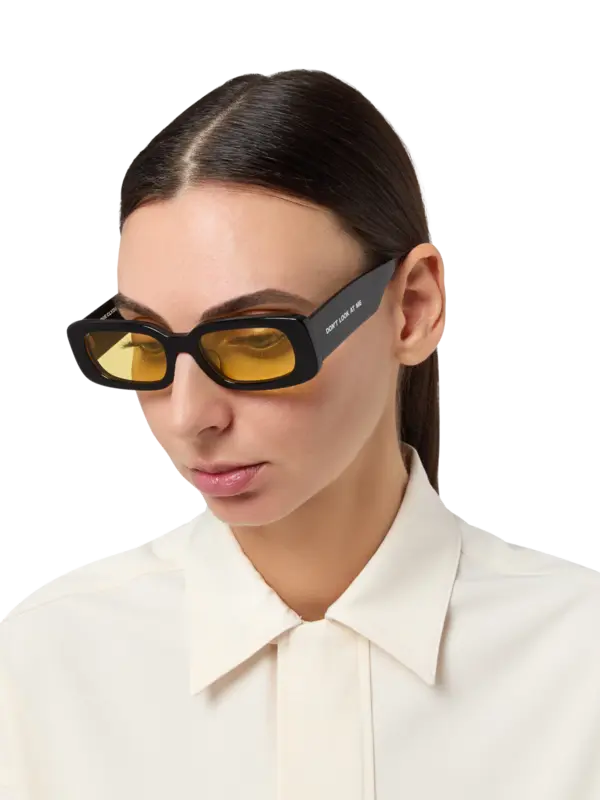 /original/SHOWANDTELL_BONN_BlackSungl_2.png_convert-600x800