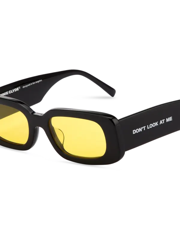 /original/SHOWANDTELL_BONN_BlackSungl_5.png_convert-600x800