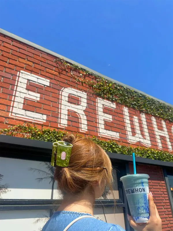 /original/SOLECL26_SOLA_GREEN_2.png_convert-600x800