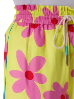 شورت بخصر مرتفع مزين بنقشة زهور