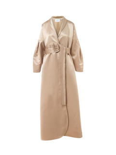 ABAYA COAT PAIRED WITH A PLEATED BELT
