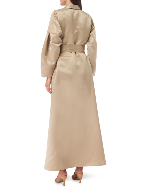 ABAYA COAT PAIRED WITH A PLEATED BELT