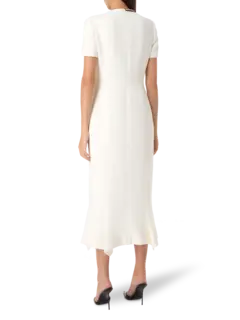 فستان متوسط الطول مزين بوردة مزخرفة بالكريستال