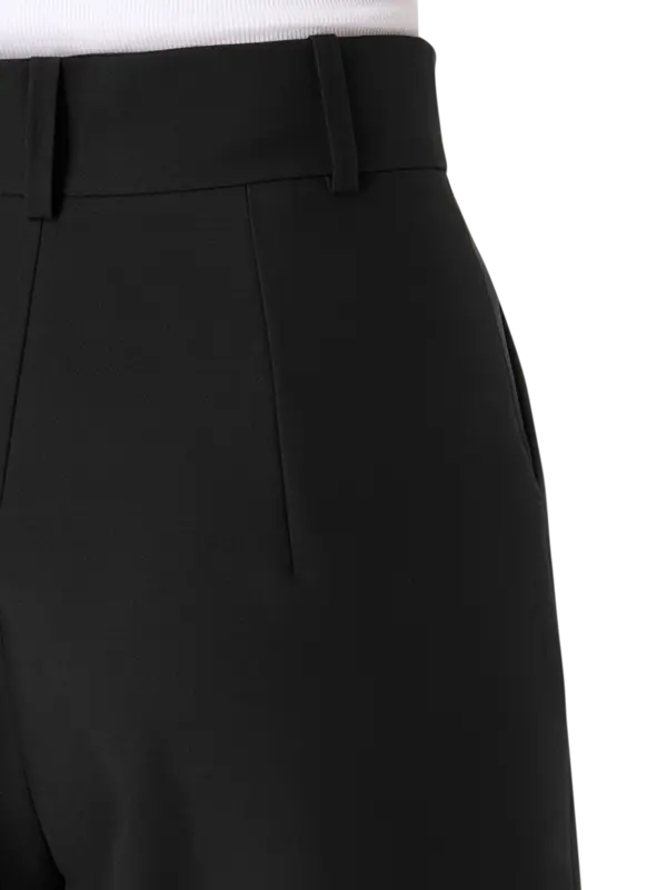 شورت صيفي حريري