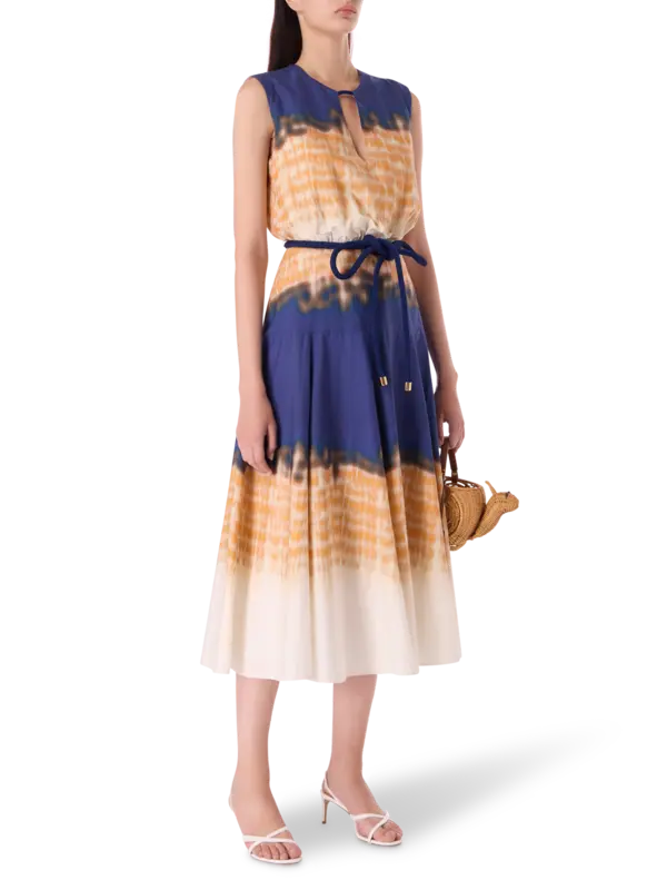 فستان متوسط الطول بدون أكمام مصبوغ بطريقة الربط بورا