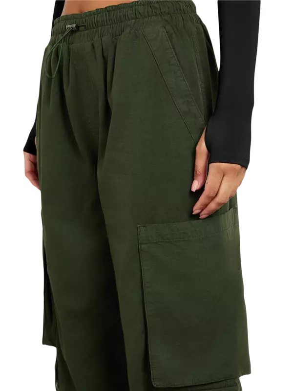 بنطال كارجو بجيوب:Staged:thatProductCatalog