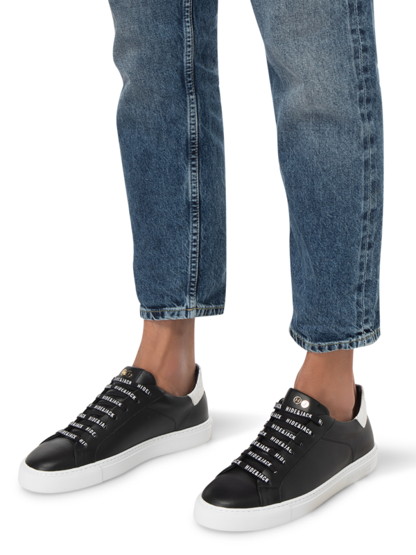 Sky Steet Low Top Sneaker