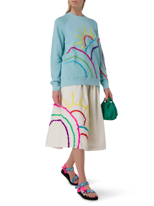 سويت شيرت بأكمام راجلان مطرز بتصميم مشهد الشمس