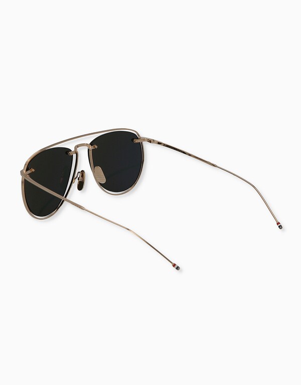 Distant frame sunglasses
