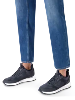 حذاء رياضي دايفر