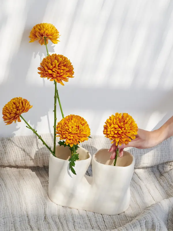 /original/TLI-ES_CONS_White_2.png_convert-600x800