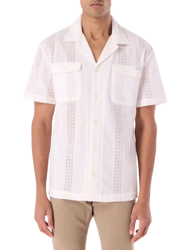 قميص بأكمام قصيرة وياقة كامب