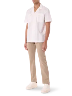 قميص بأكمام قصيرة وياقة كامب