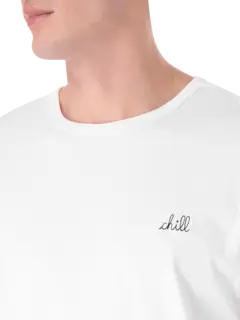 تيشرت مزين بكلمة "Chill"