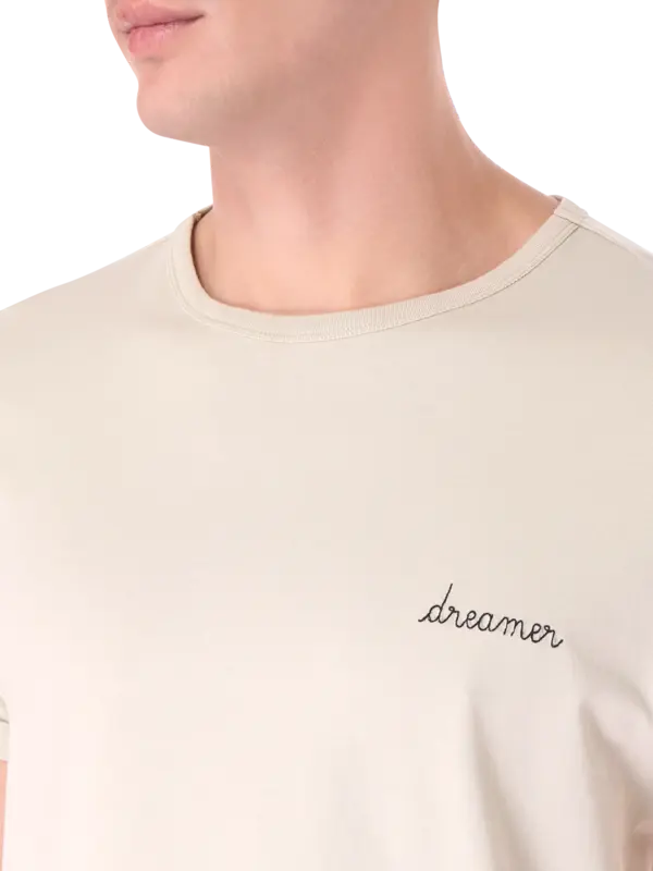 تيشرت بأكمام قصيرة مطرز بكلمة "Dreamer"