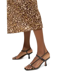 /original/TRIANA_LORA_BLACK_2.png_convert-240x320