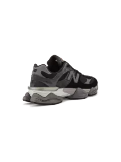 سنيكرز 9060 برقبة منخفضة