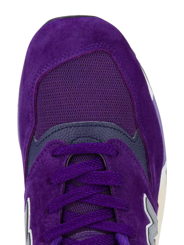 سنيكرز 998 تيدي سانتيس برقبة منخفضة