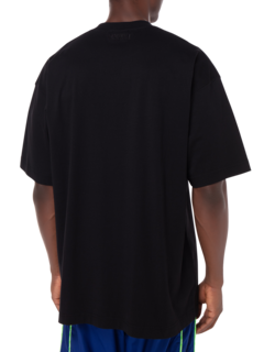 تيشيرت مطبوع عليه عبارة "Show Me Your Vetements"